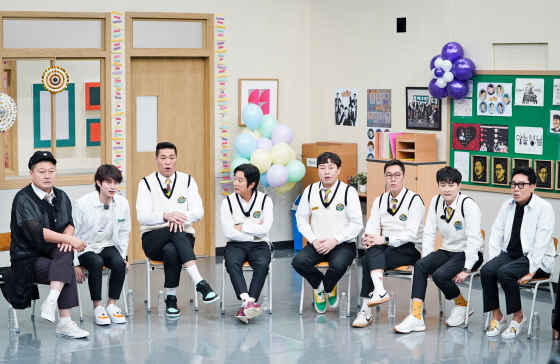JTBC 간판 예능 '아는형님' 출연진 전원이 '위아자 나눔장터 2022'에 참여했다. 이들은 위아자 나눔장터에 올해로 7년째 참여하고 있다. 기증품은 14일부터 23일까지 위스타트 홈페이지에서 온라인경매된다. 사진 JTBC